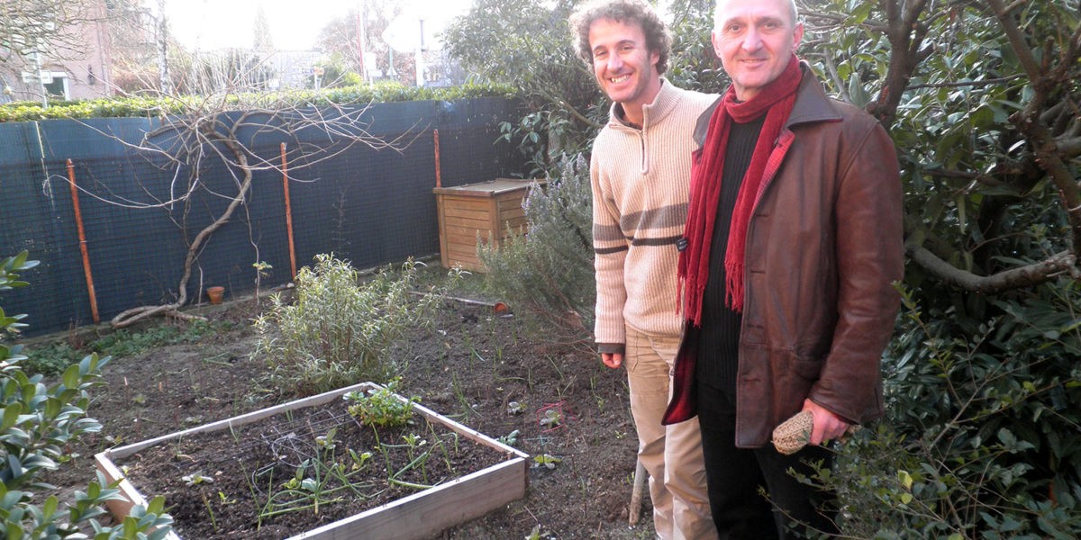 A Toulouse, Andréas prête son jardin à Luis