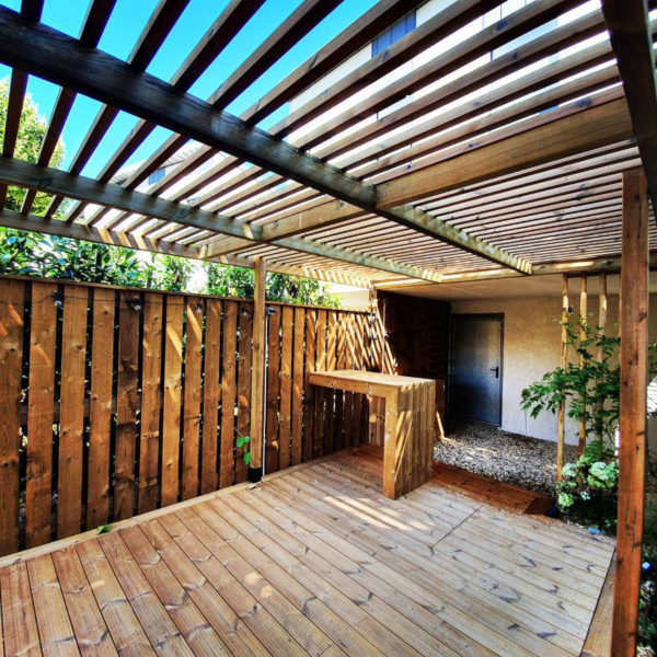 Terrasse en bois de châtaignier