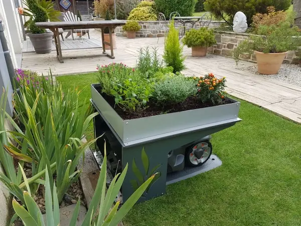 Robot Protect Life Garden Equipment