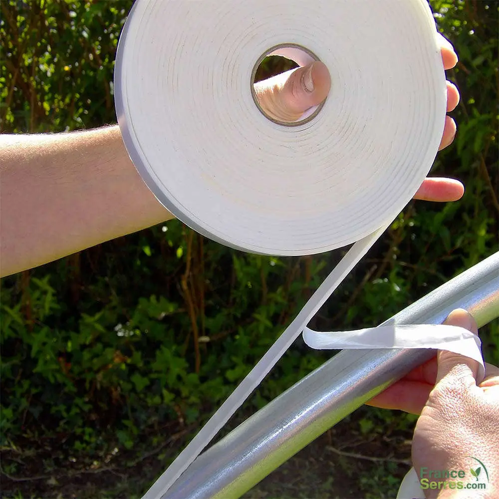 Ruban thermique pour serre de jardin