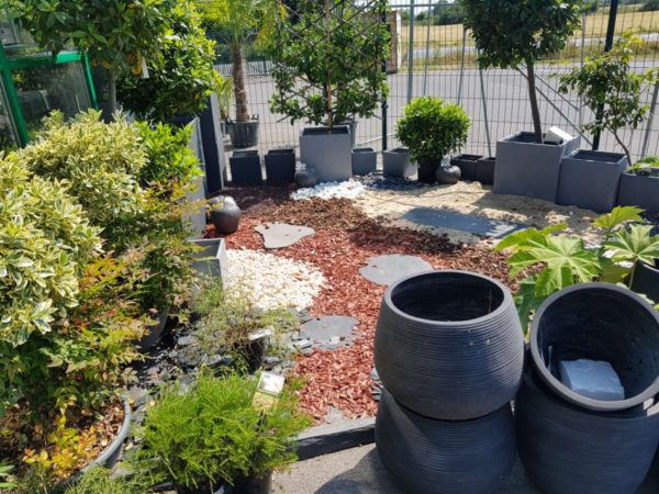 Poteries et décoration de jardin
