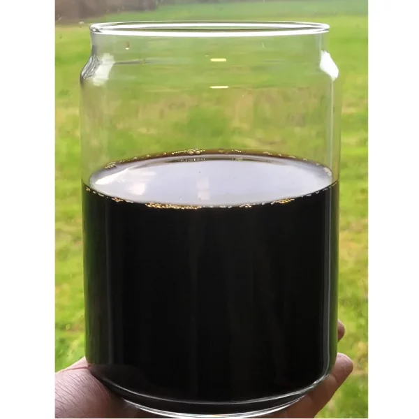 La couleur noire de TERSEN liquide atteste de sa forte concentration