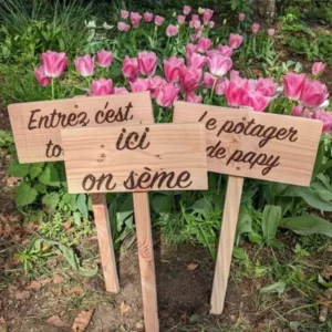 Pancarte en bois gravée pour le jardin